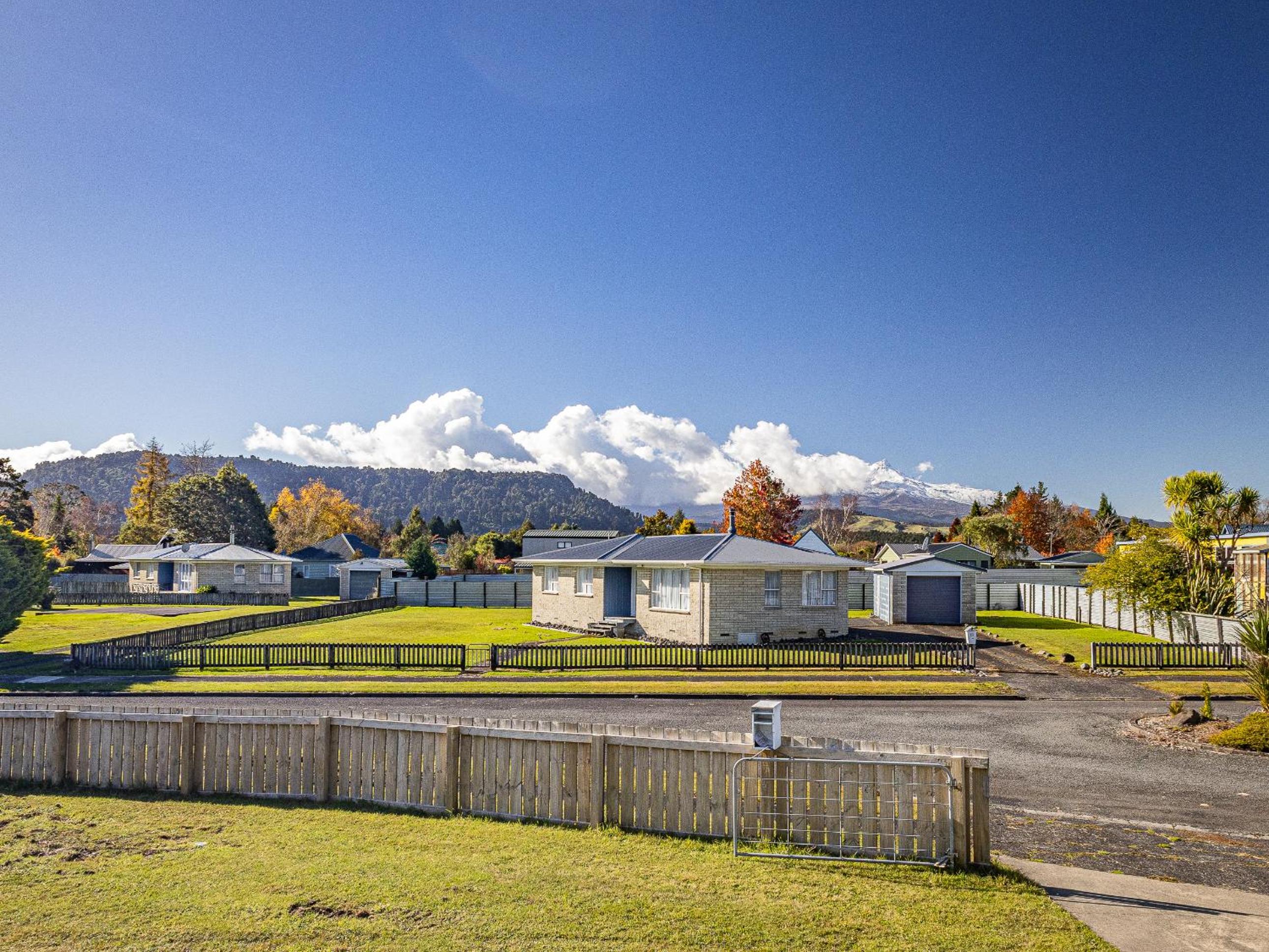 Mountain Snow Base - Ohakune Holiday Home view 4