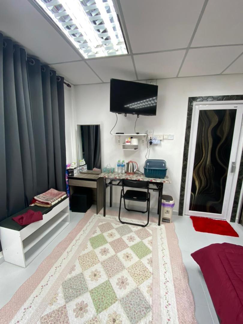 ROOMSTAY NIMAZA Bilik 1 photo 8