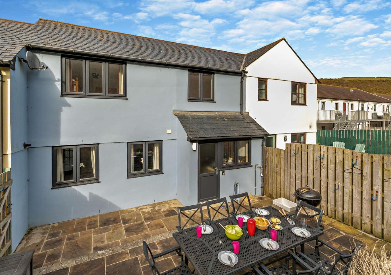 Beachside Court