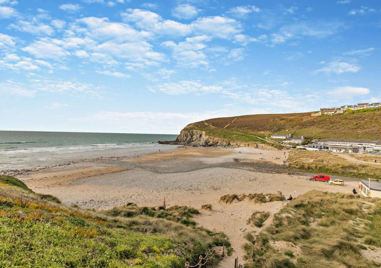 Beachside Court