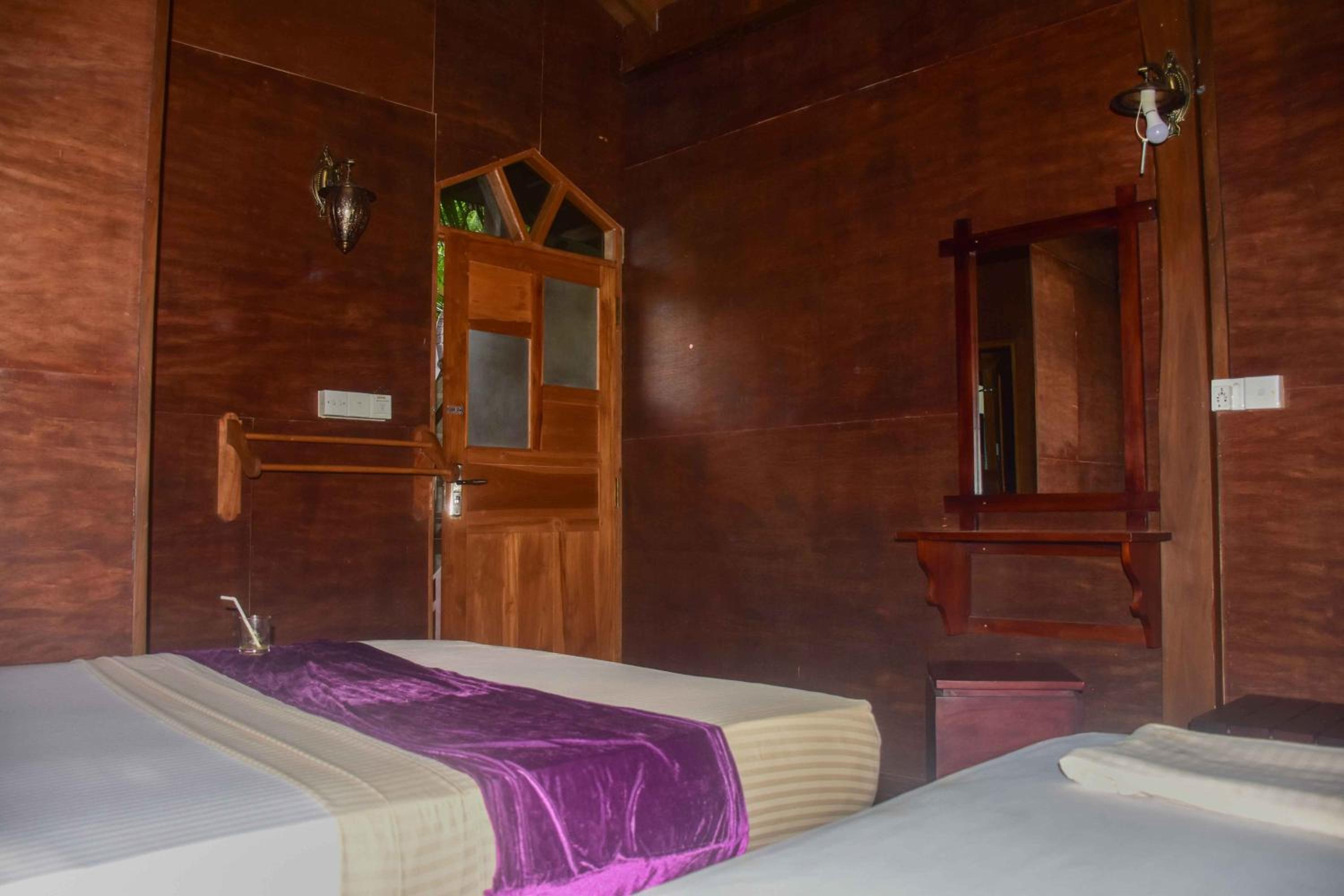 Yala River Face Inn