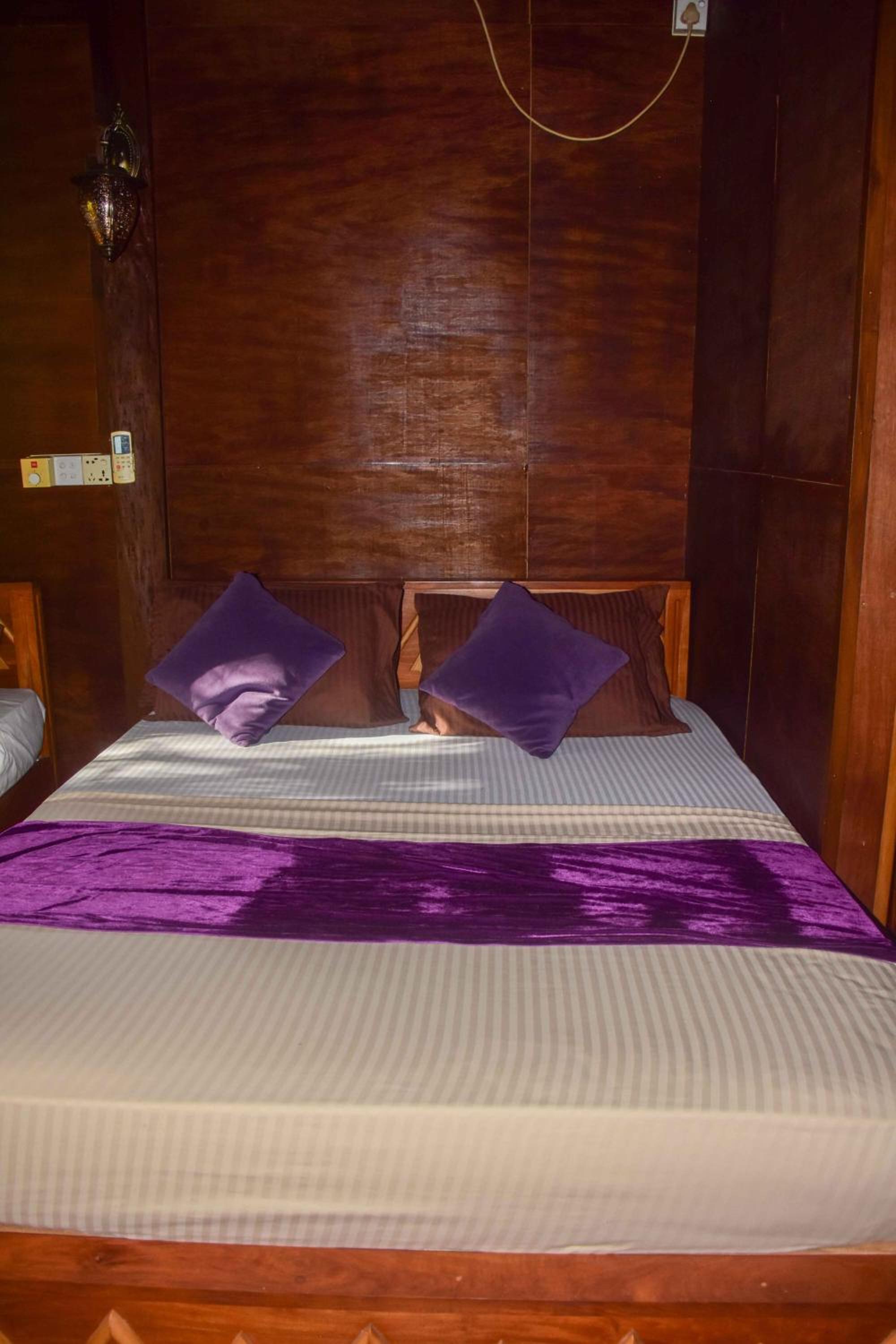 Yala River Face Inn
