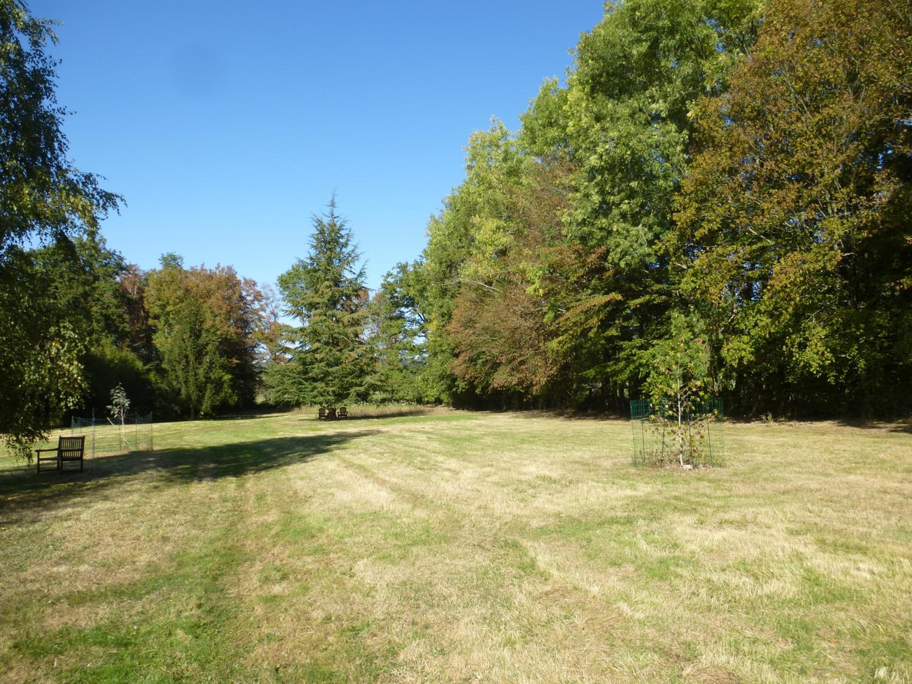 Les Gites de Montinazeau - 3 adjoining gites set in quiet and beautiful countryside with free Wi-Fi
