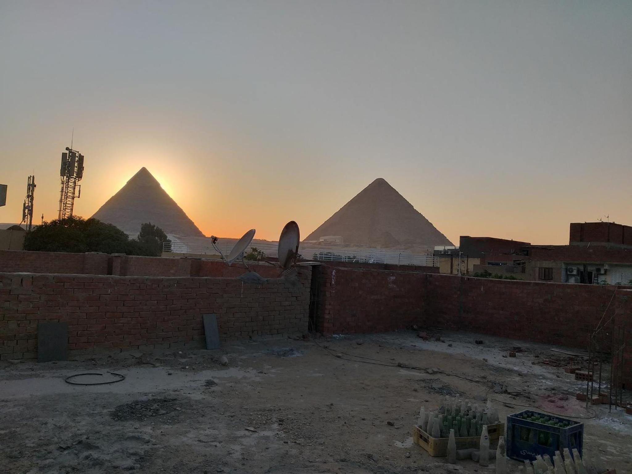 pyramids Hub Stay inn