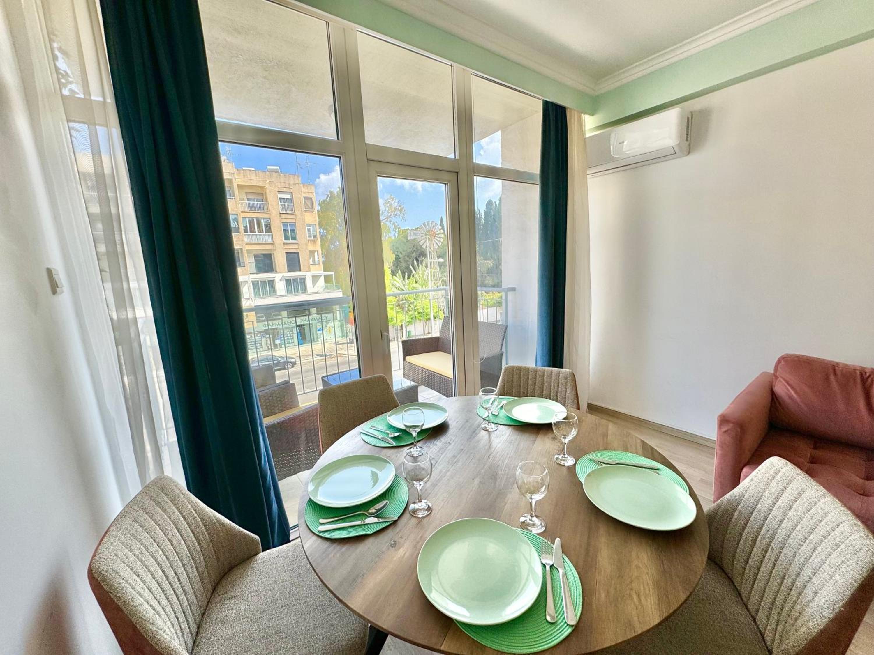 Seafront Apartment in Dasoudi Area