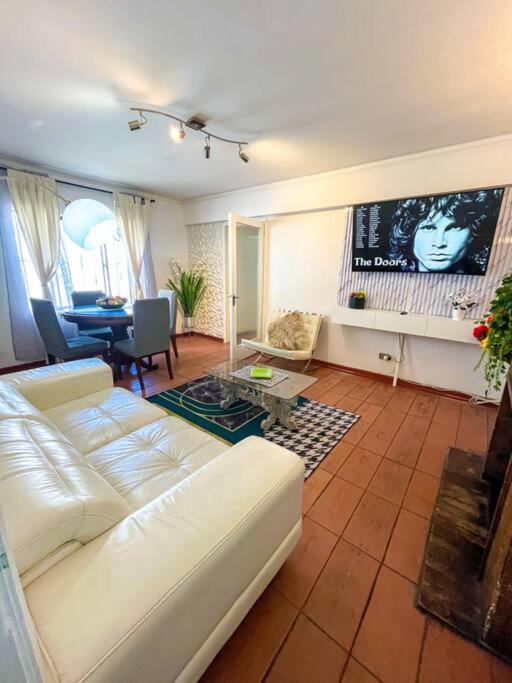 Amplio apartamento para 7 personas a pasos del mar y casino