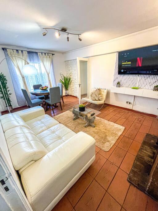 Amplio apartamento para 7 personas a pasos del mar y casino