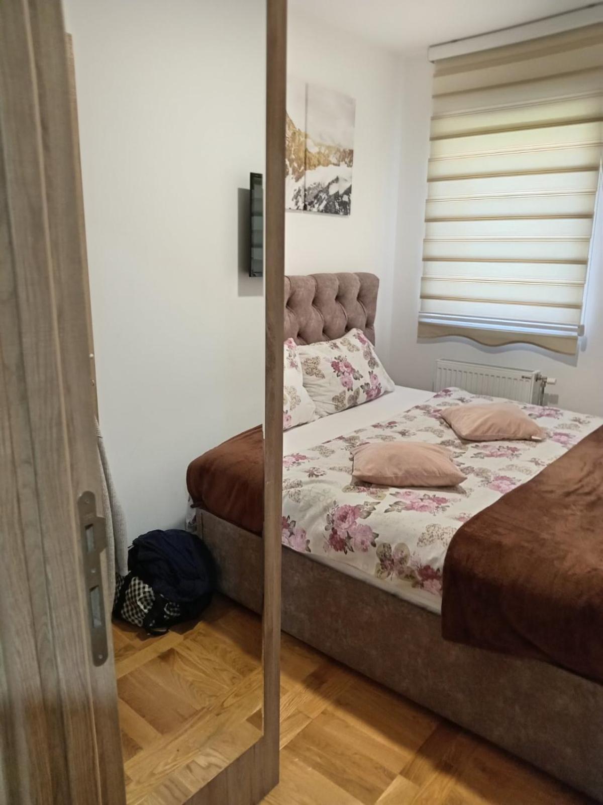 APARTMAN SLAVA