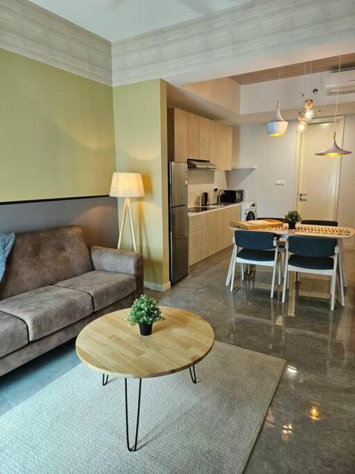Stylish Oasis at Mont Kiara KL 1 bedroom