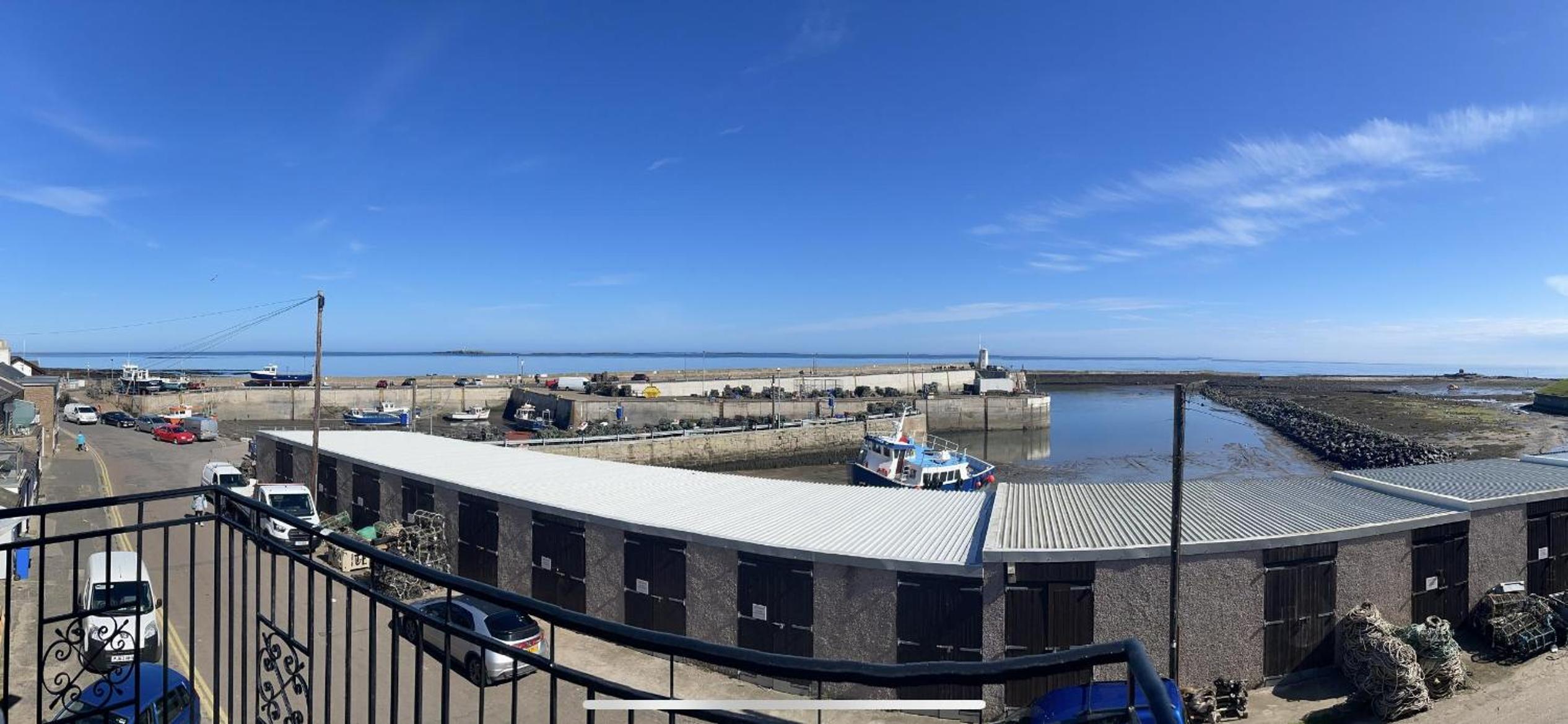 2Bed Maisonette-Sleeps 4-Balcony Sea views Wifi view 2
