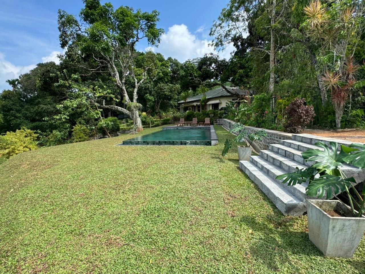 Ancoombra Tea Estate Bungalow