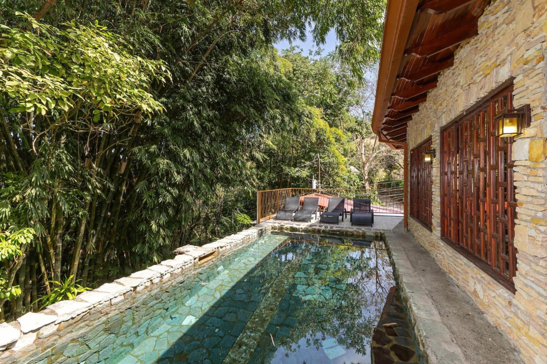 Restful Casa Quetzal Rainforest Retreat
