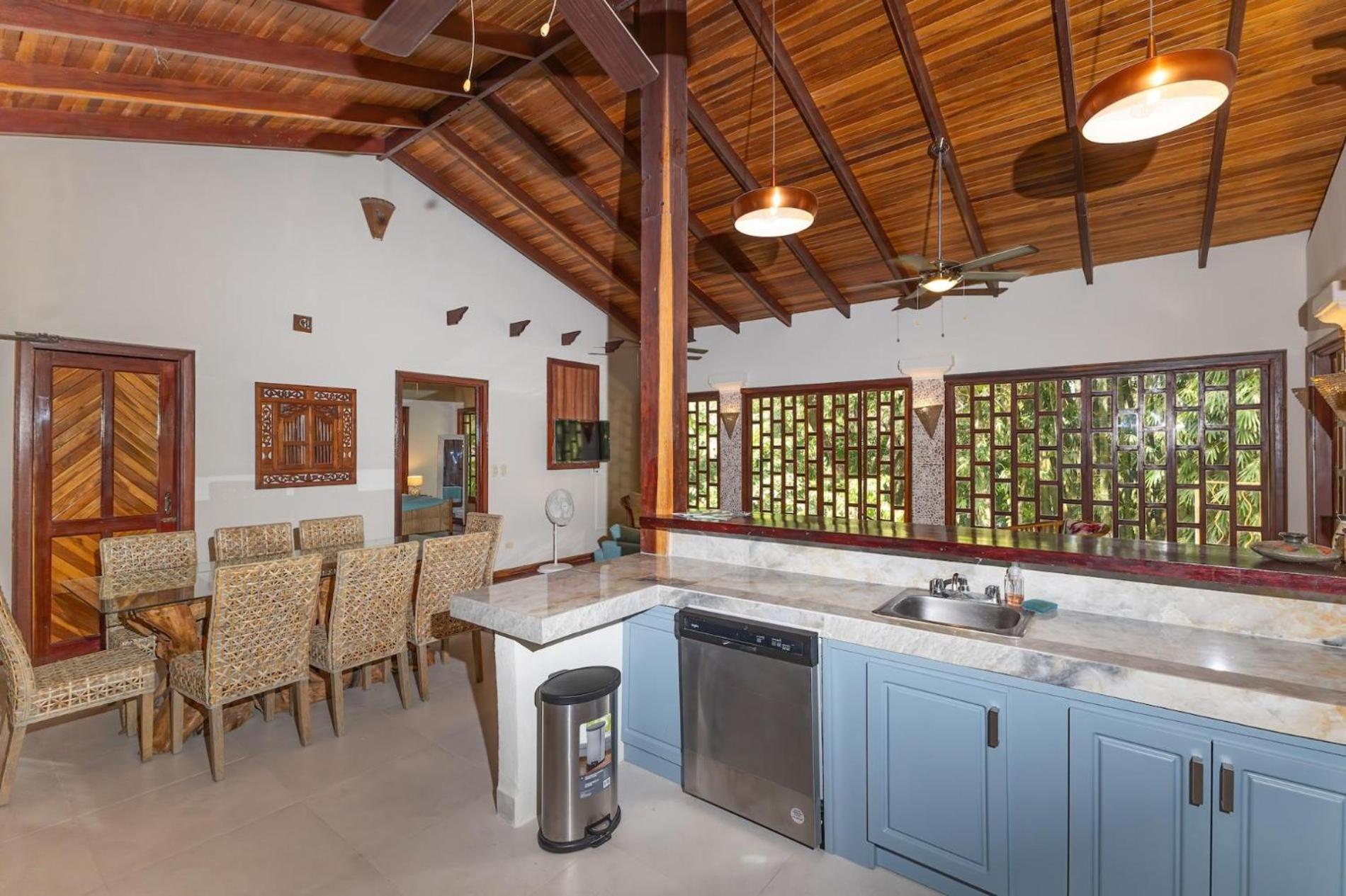 Restful Casa Quetzal Rainforest Retreat