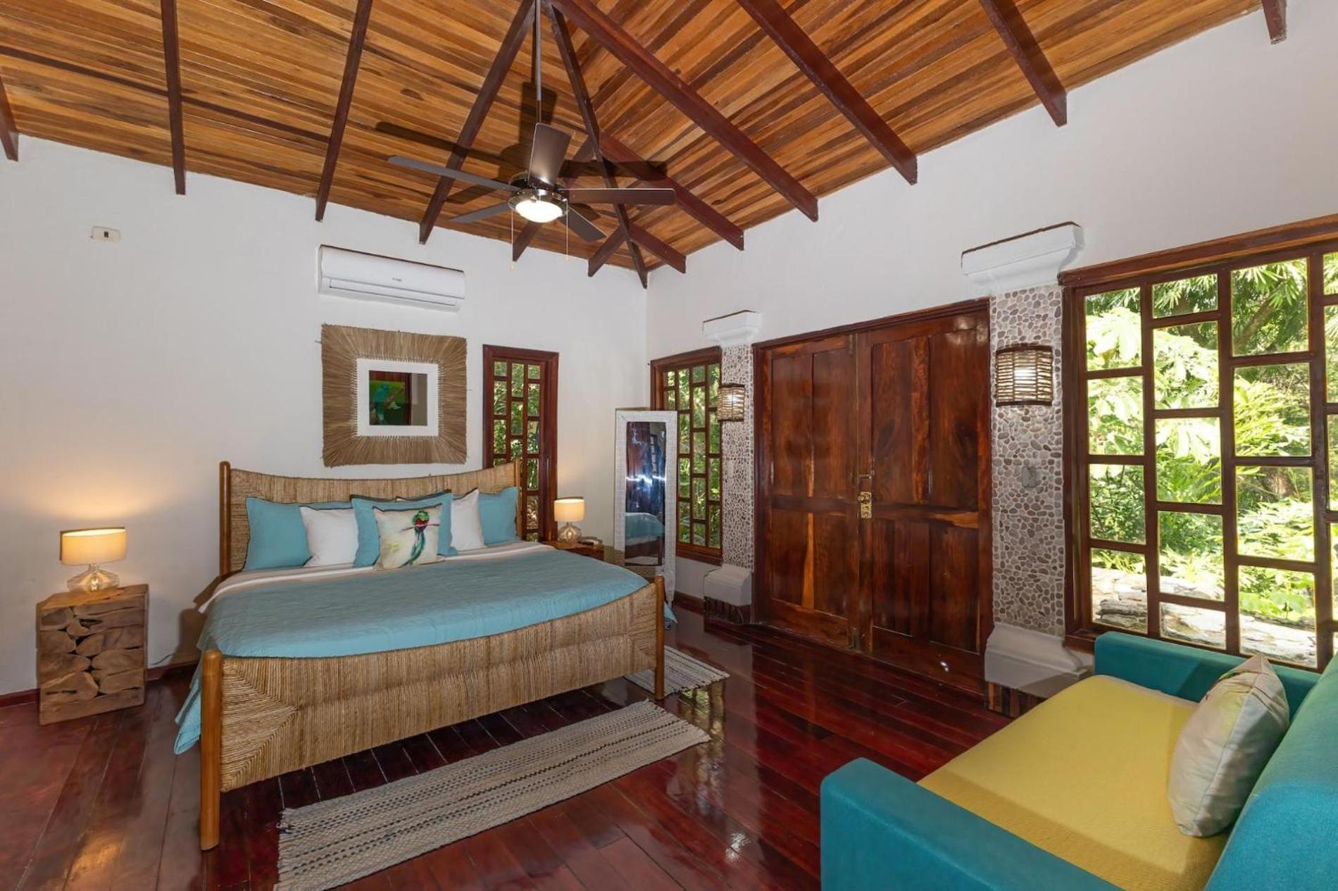 Restful Casa Quetzal Rainforest Retreat