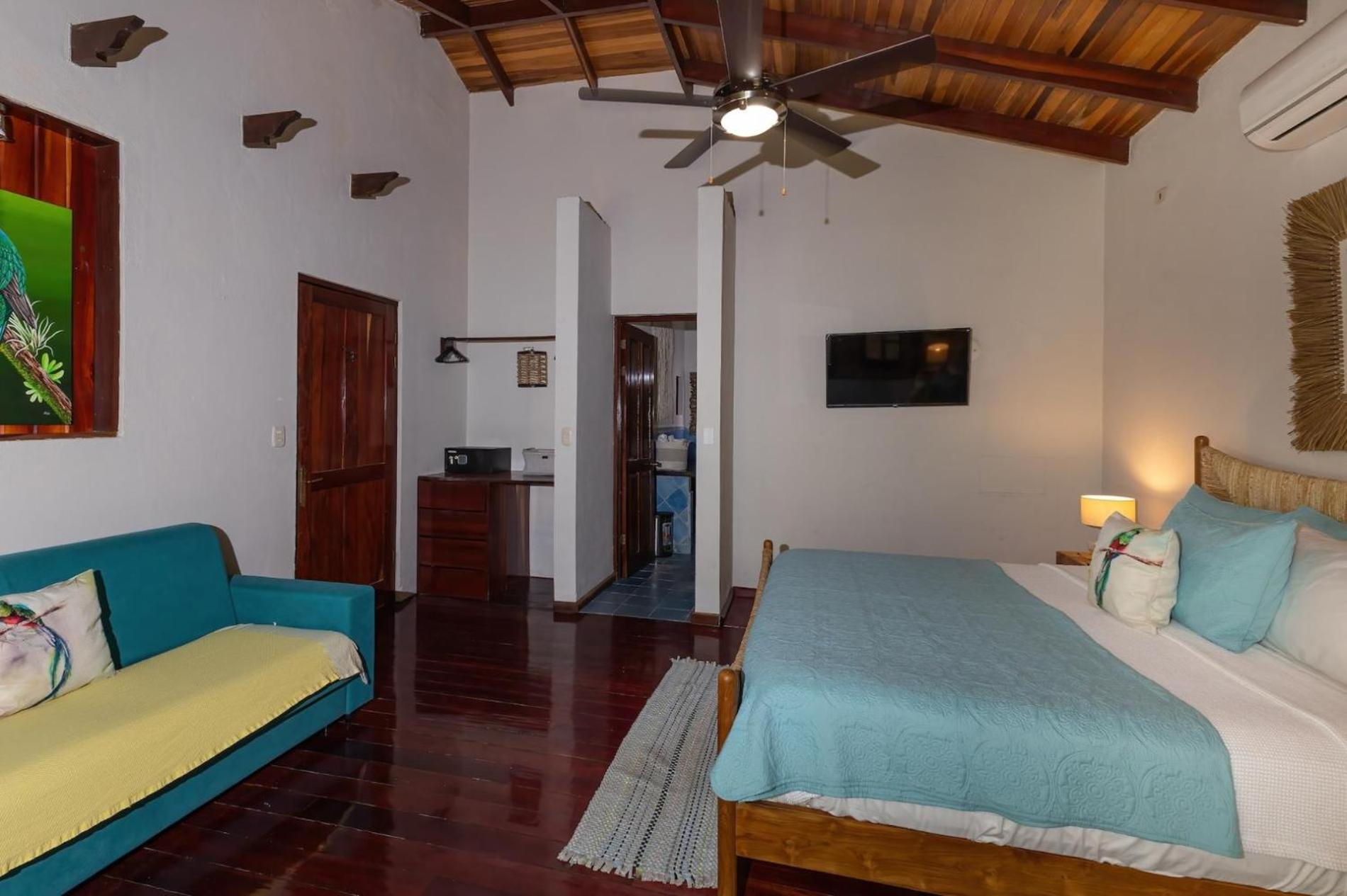 Restful Casa Quetzal Rainforest Retreat