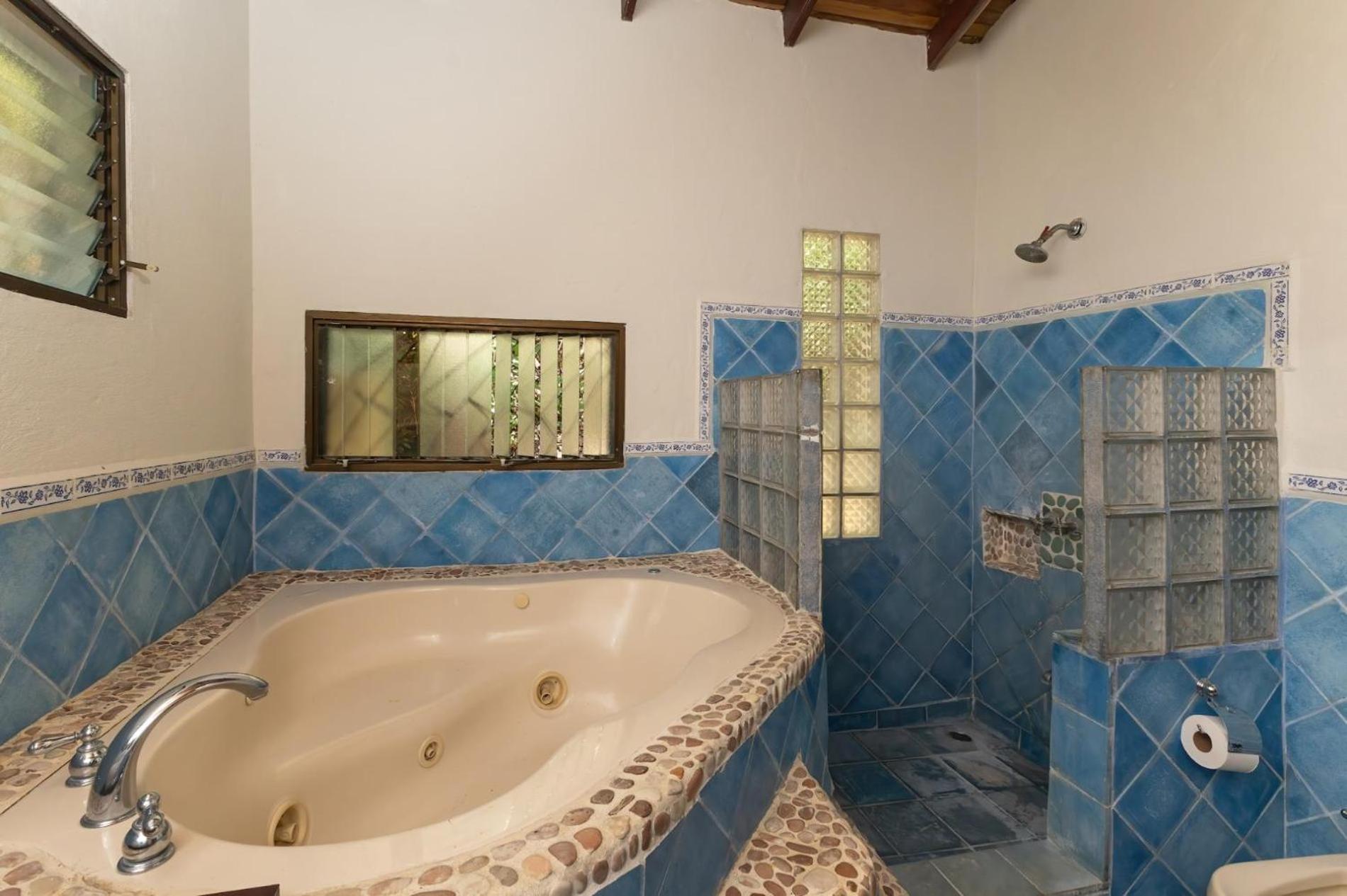 Restful Casa Quetzal Rainforest Retreat