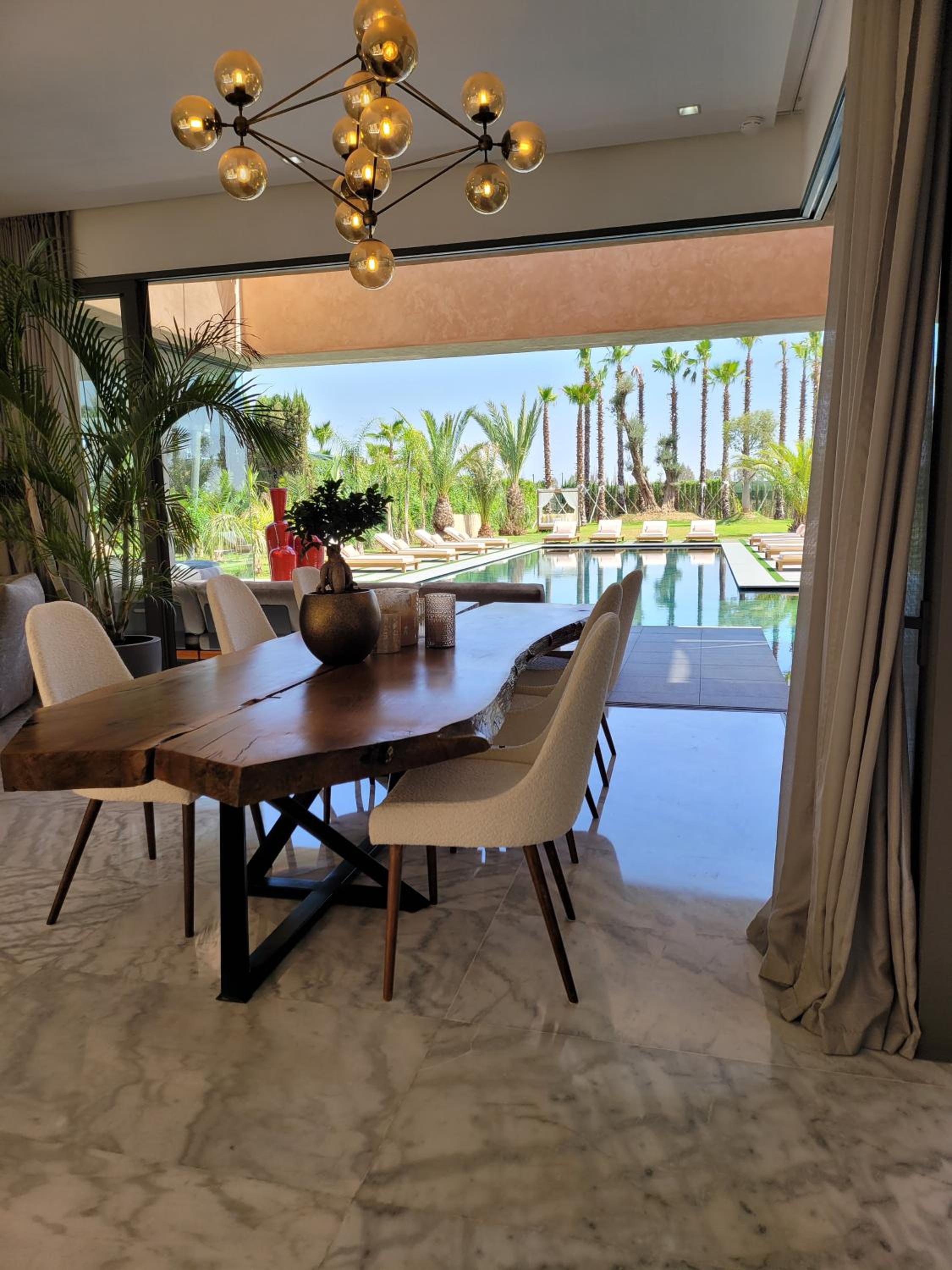 dining