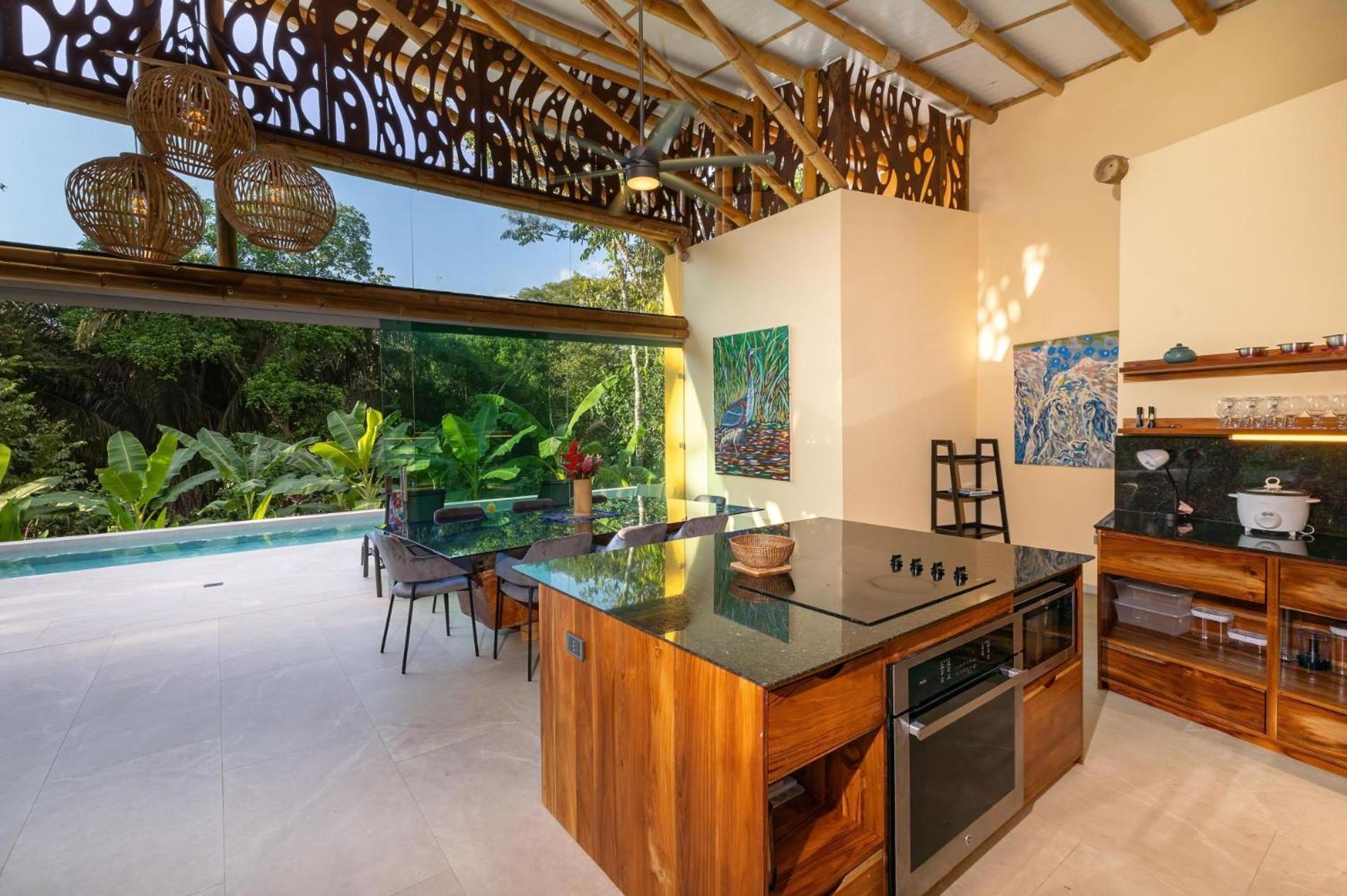 Brand New Villa Bambú with large pool near MA