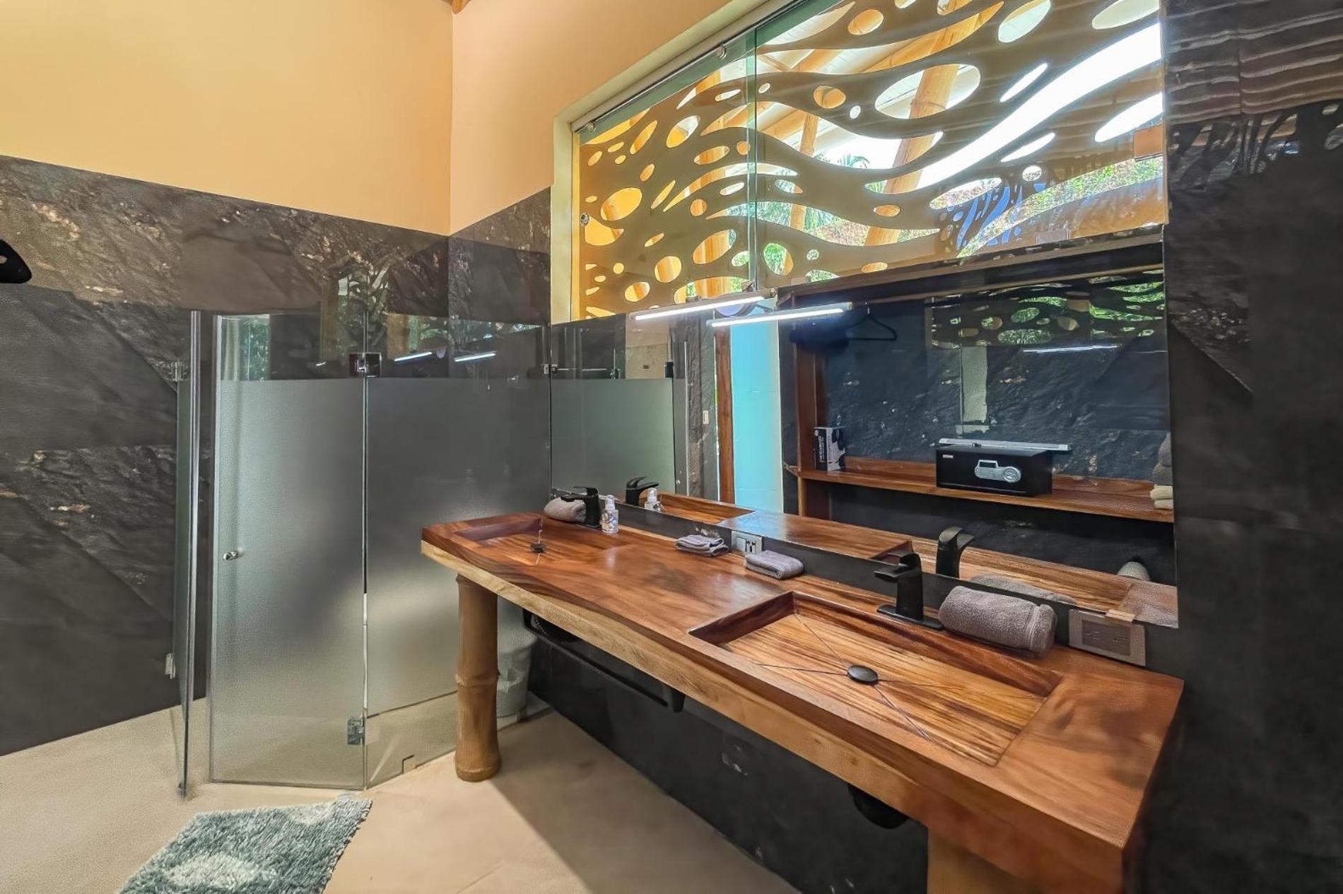 Brand New Villa Bambú with large pool near MA