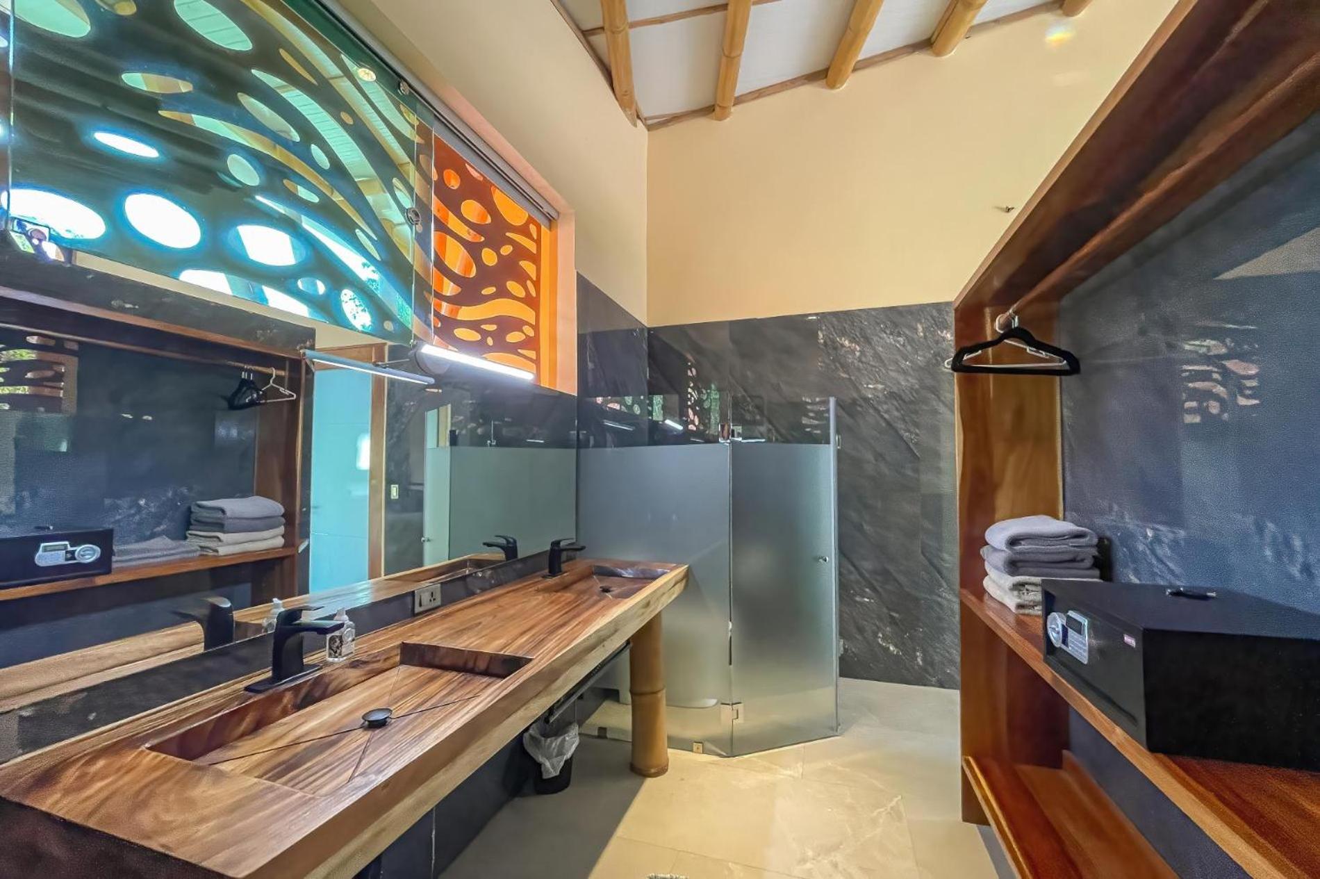 Brand New Villa Bambú with large pool near MA