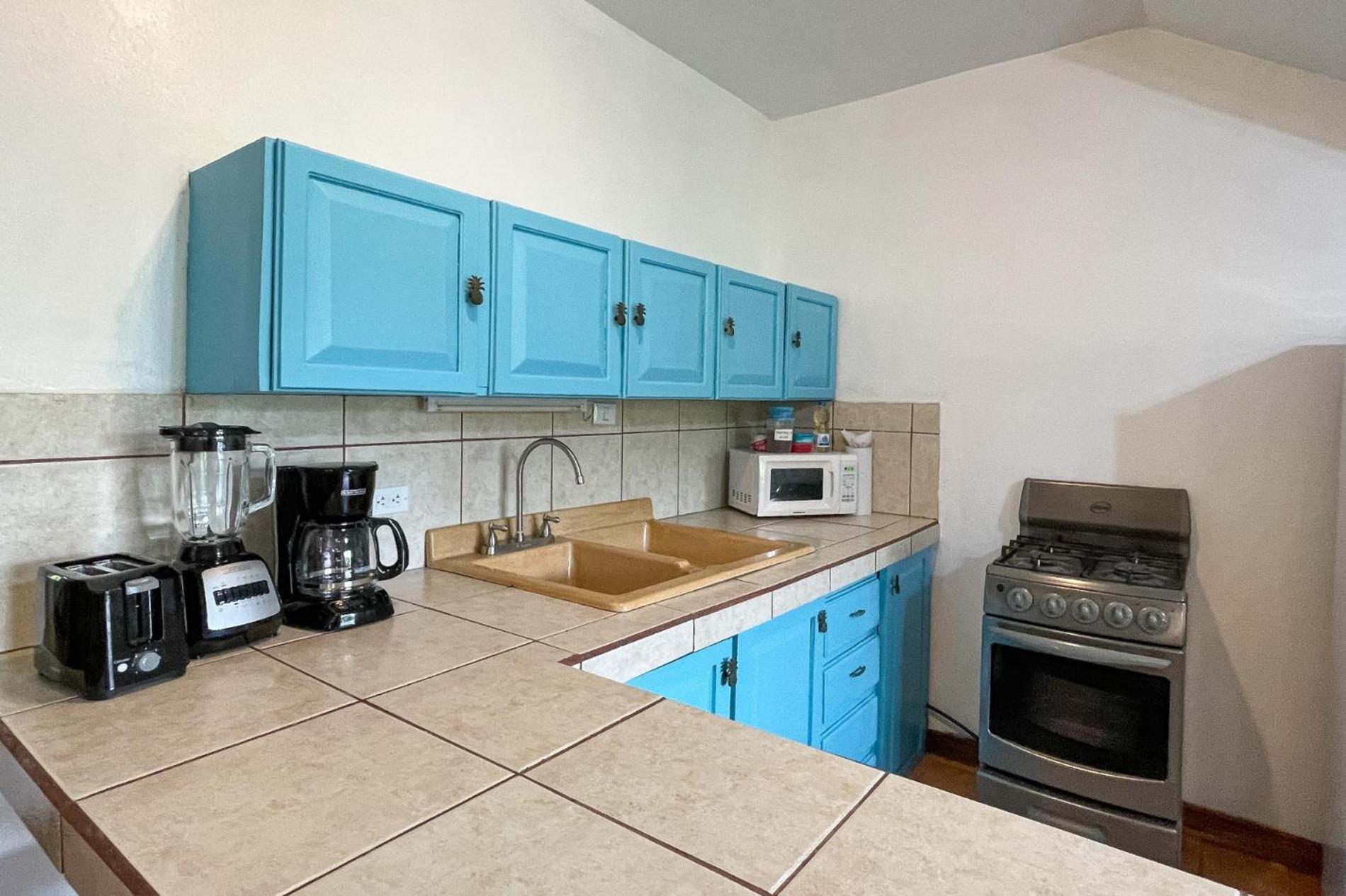 EcoCondo 5 in Secured Community Paradise w pool