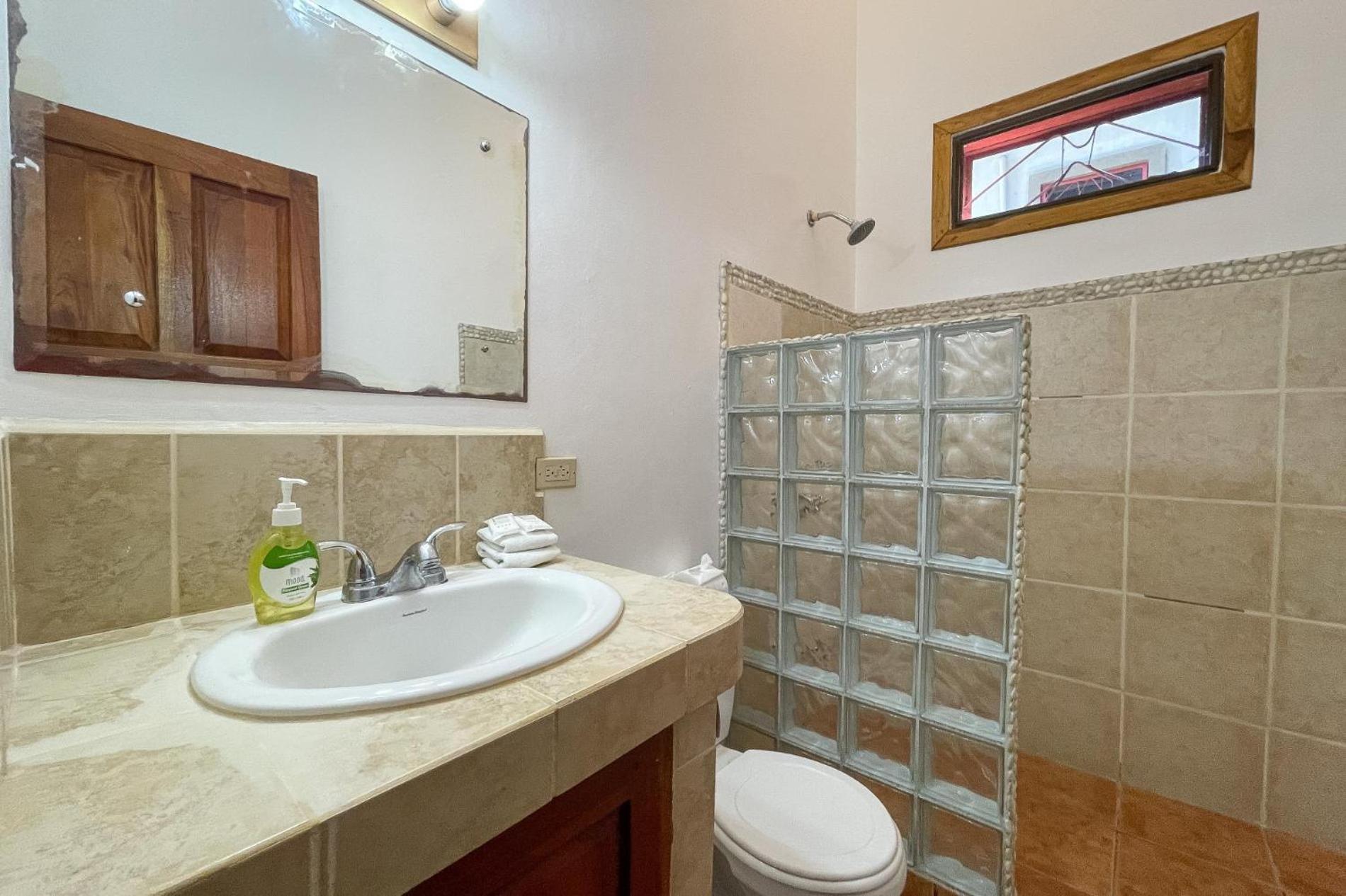 EcoCondo 5 in Secured Community Paradise w pool