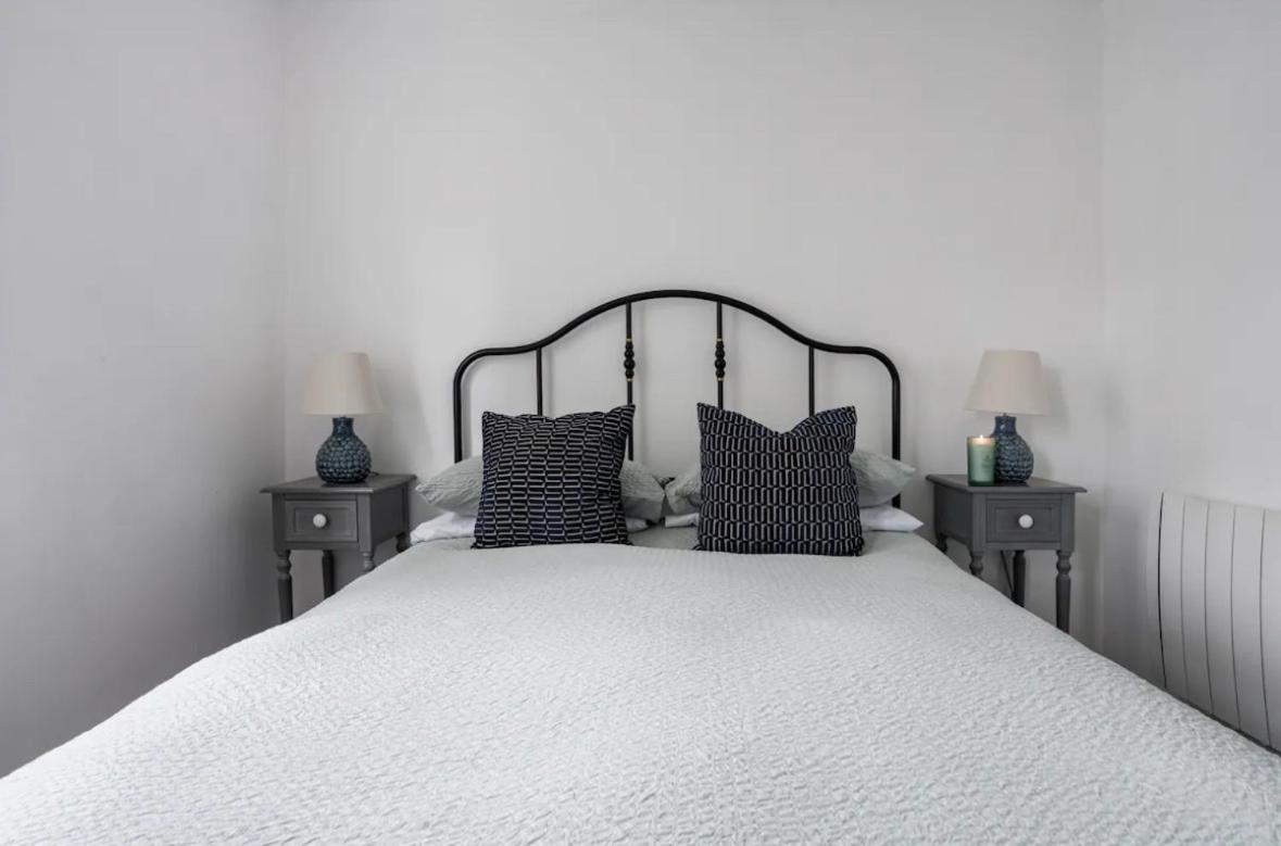 Edinburgh Castle Apartment G1