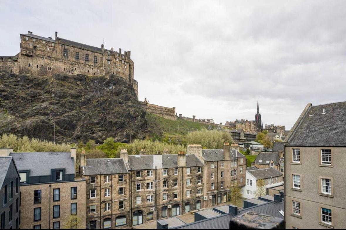 Edinburgh Castle Apartment G1