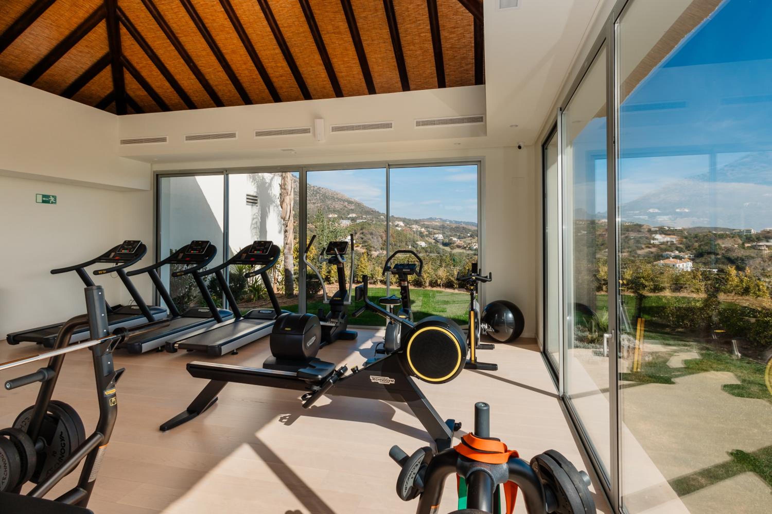 3 bedroom apartment with large terrace overlooking the sea, in Marbella Club Hills, Benahavís view 4