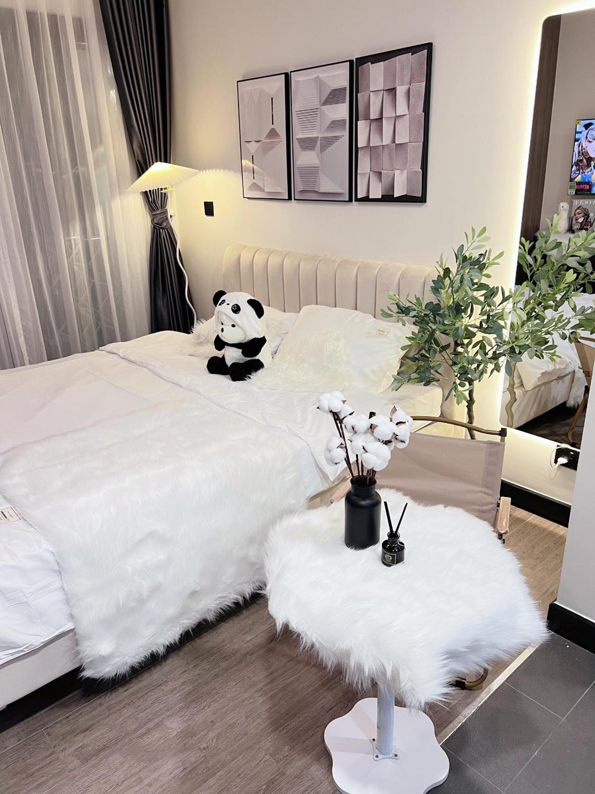Luxury Delasol Studio- Free Infinity Pool- Near District 1- T-HOUSING