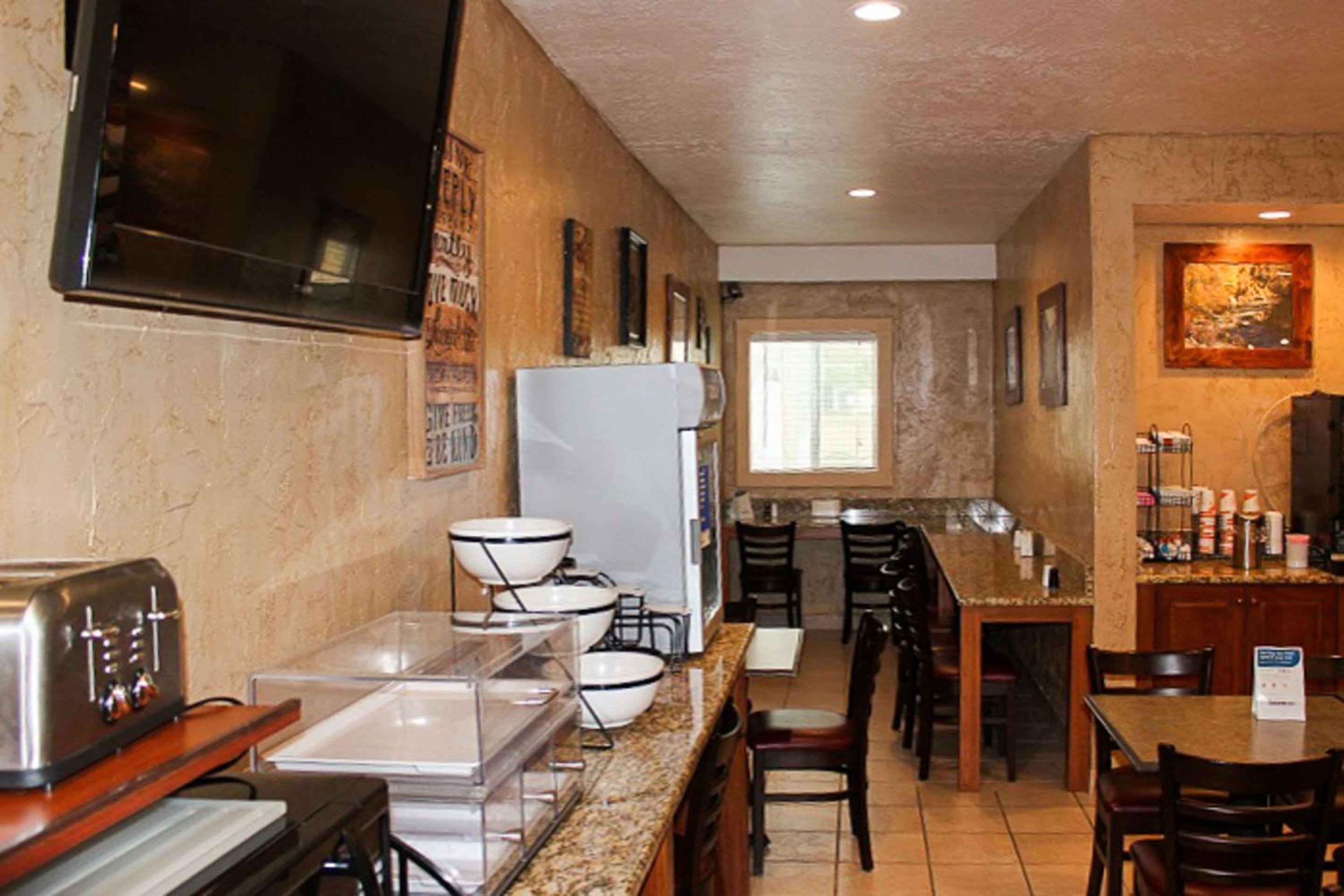 Richfield Vacations - Comfort Inn Richfield I-70 - Property Image 10