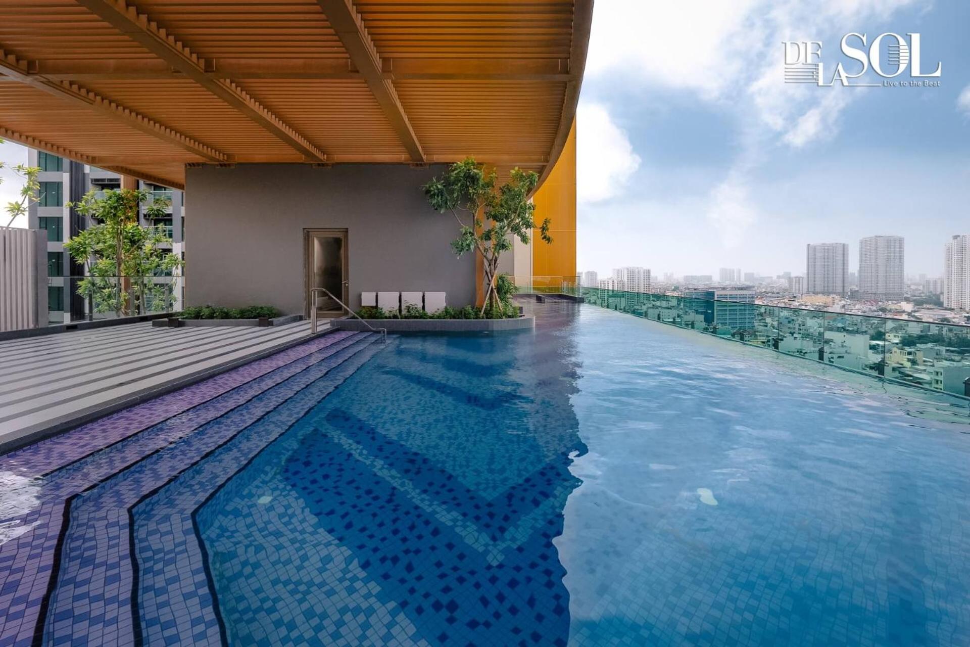 Hotel Luxury Delasol Studio- Free Infinity Pool- Near District 1- T-HOUSING - Image 1