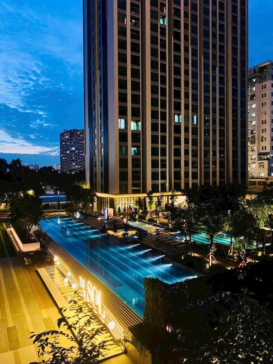 Luxury Delasol Studio- Free Infinity Pool- Near District 1- T-HOUSING