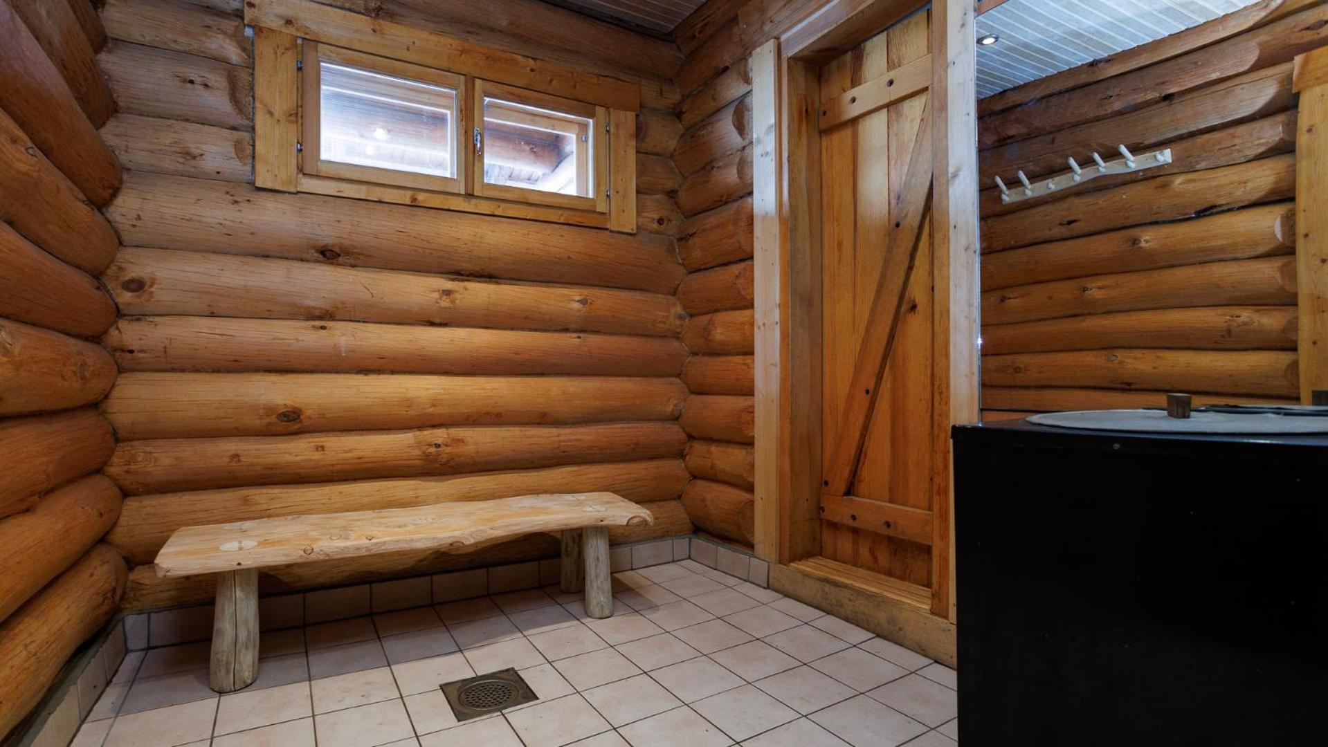 Kolga puhkemaja Pühajärvel
