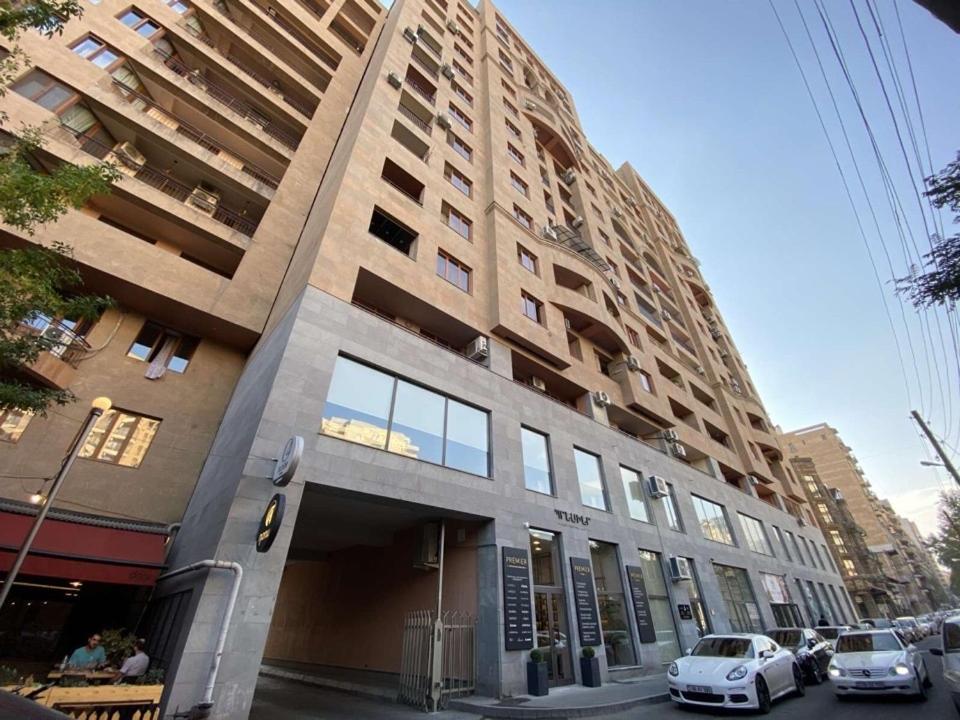 1 bedroom, Modern New Euro Renovated apartment BU1399