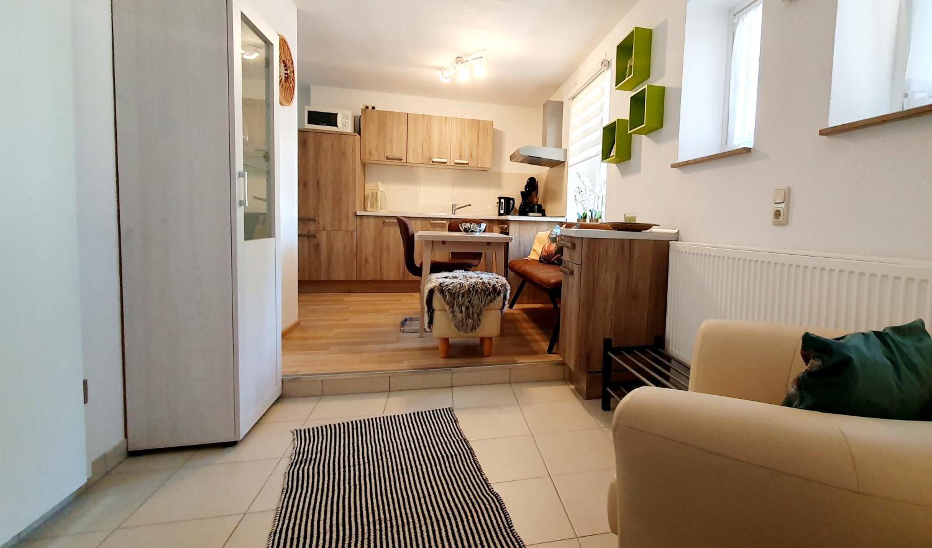 Moderne Ferienwohnung,Sauna im Haus, Parkplatz Hunde willkommen, nahe Schloss, Waldeisenbahn, Hermansbad, UNESCO Geopark, nahe polnischer Markt, Top Lage f