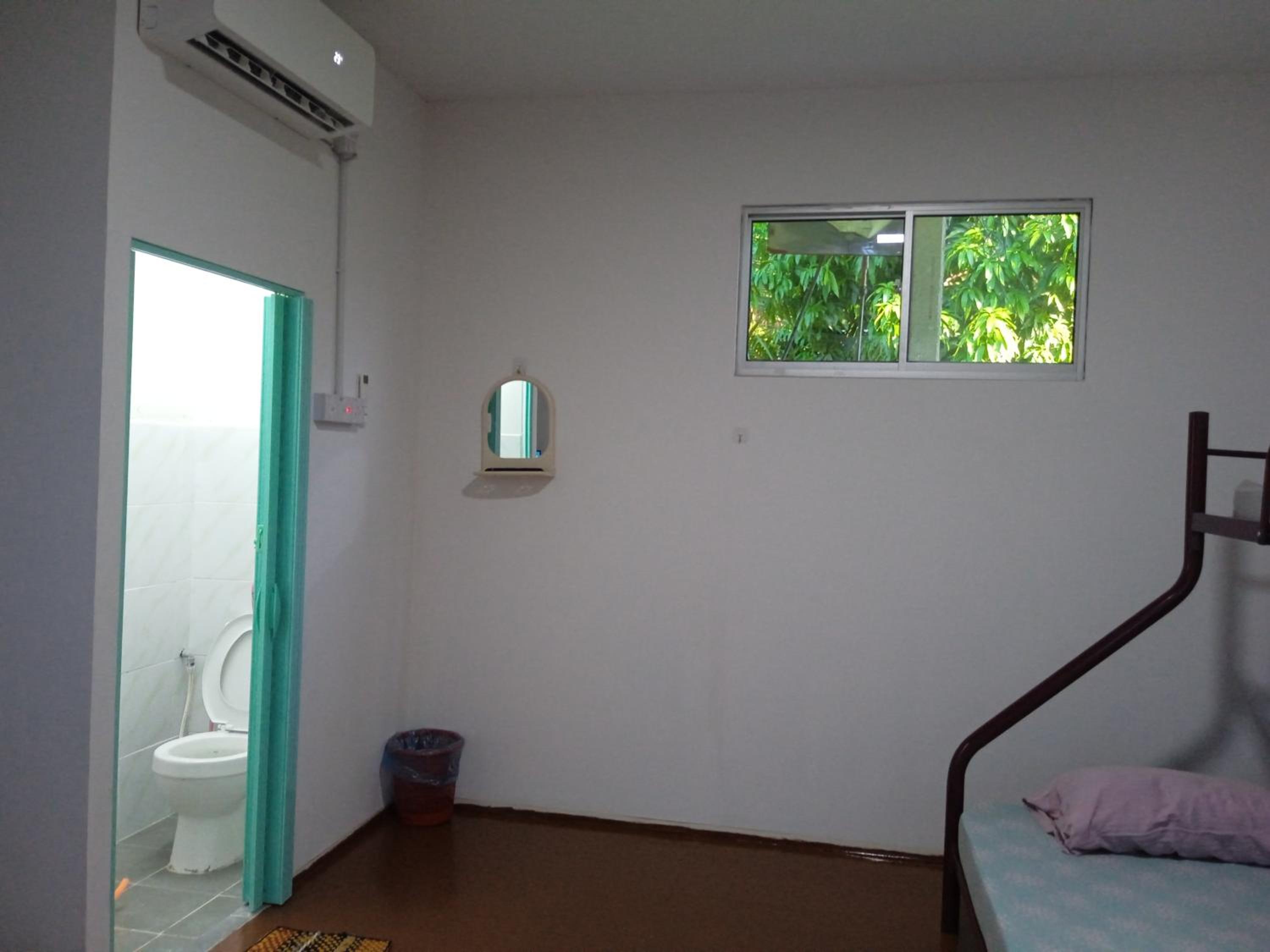 Guest House BB dengan Aircond dan Privasi Penuh photo 8