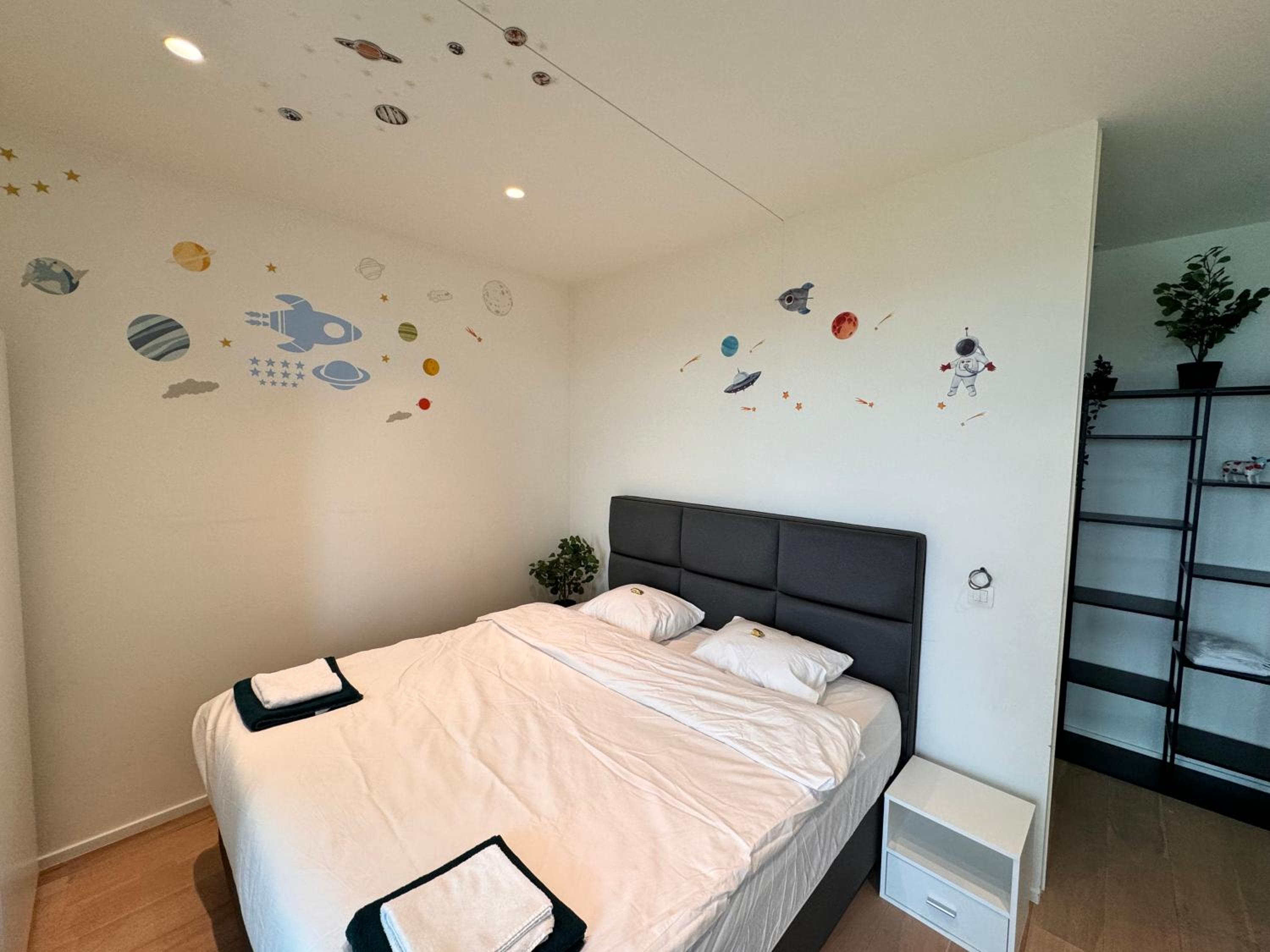 Sky Loft - Spacious Penthouse with Epic Views