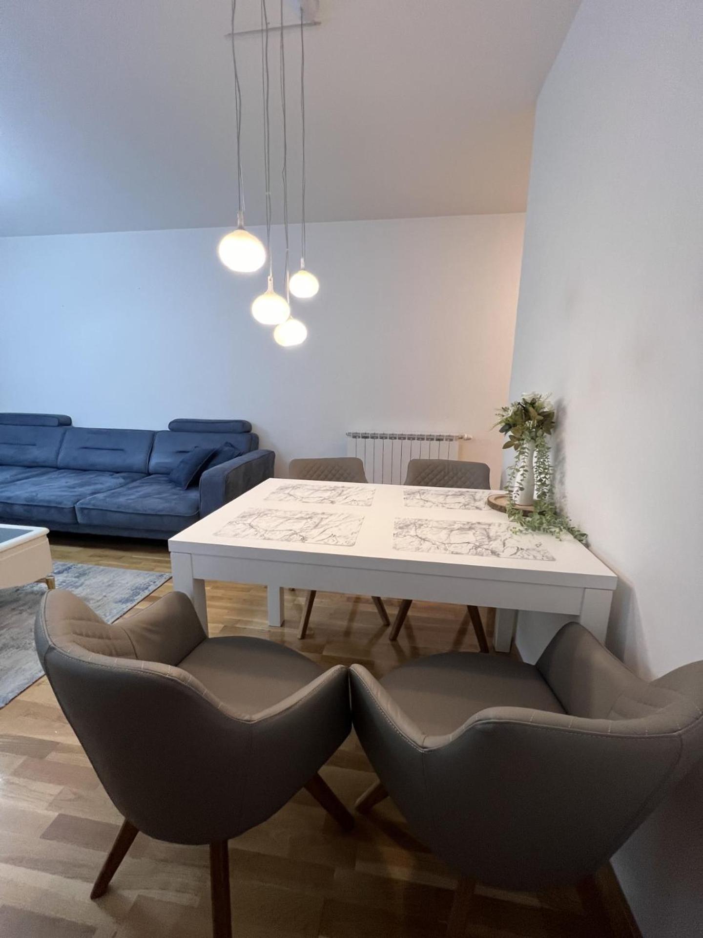 3RooM Deluxe Sarajevo view 4