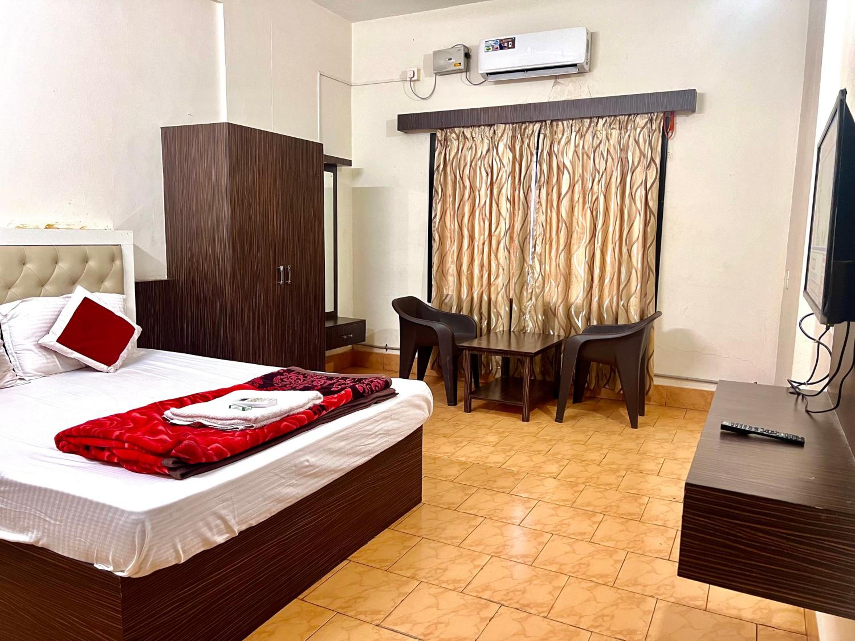 Hotel Manasa view 5