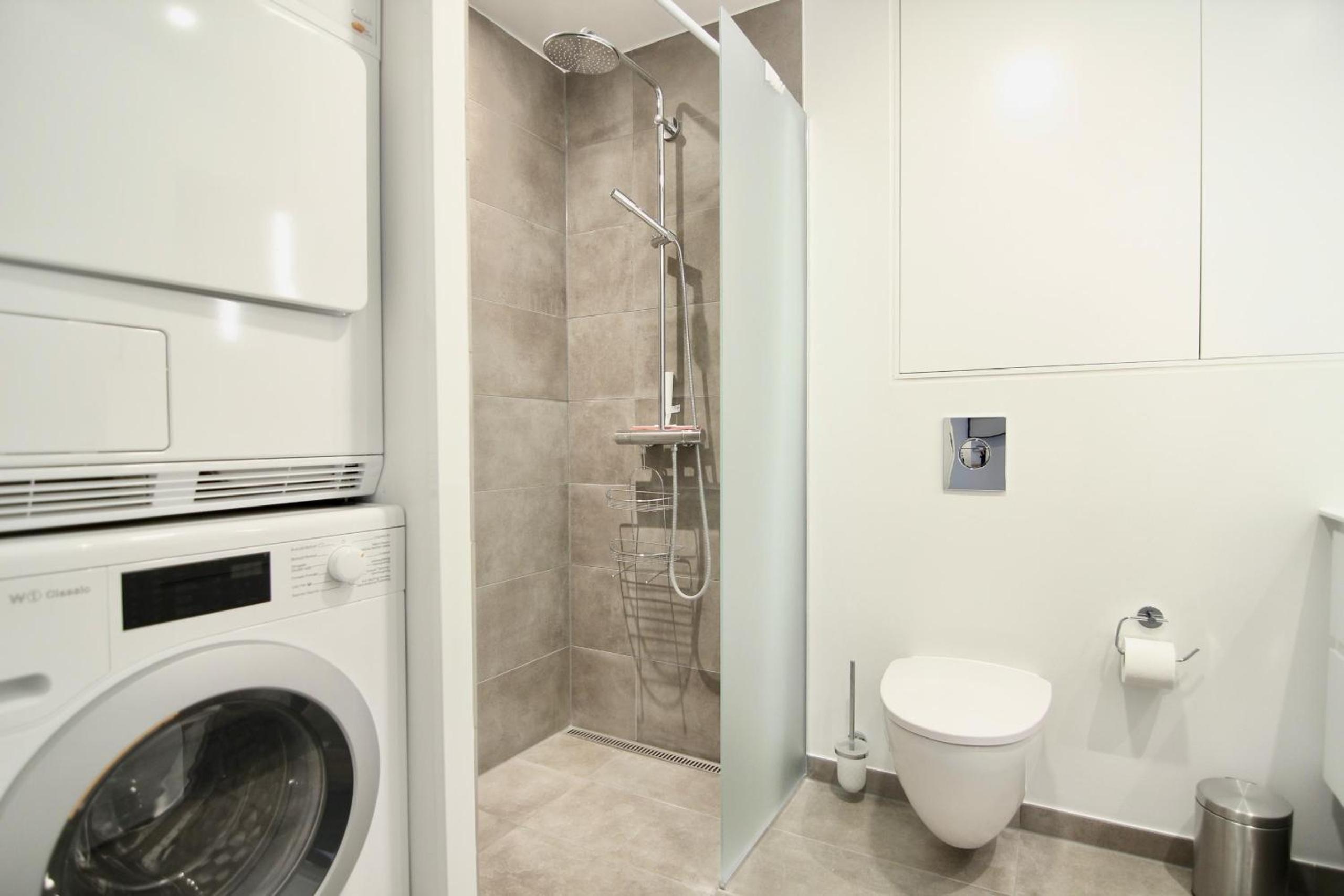Fantastic 3-bed wbalcony in North Harbour