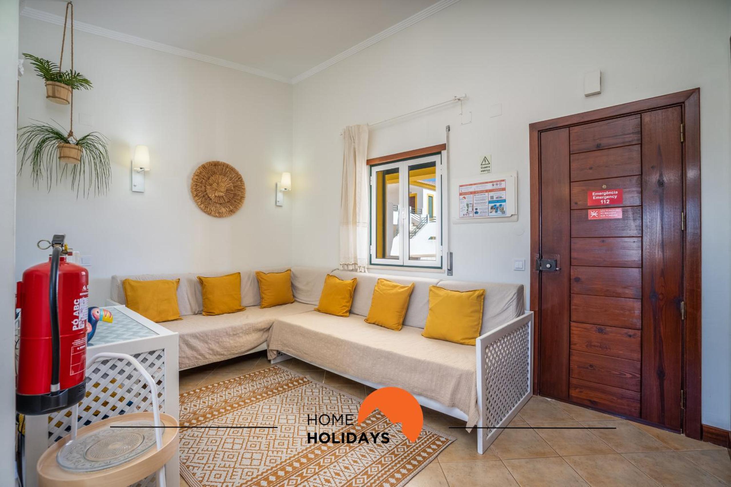 #225 Tranquil Flat with AC and Shared Pool photo 3