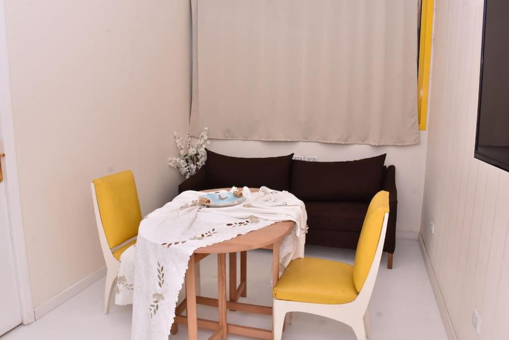 Stylish 2BR Apt in Downtown - Royal 2