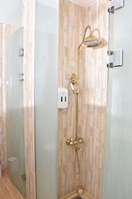Stylish 2BR Apt in Downtown - Royal 2