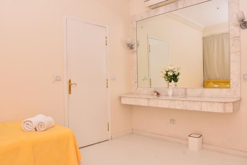 Stylish 2BR Apt in Downtown - Royal 2