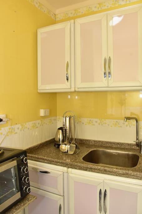 Stylish 2BR Apt in Downtown - Royal 2