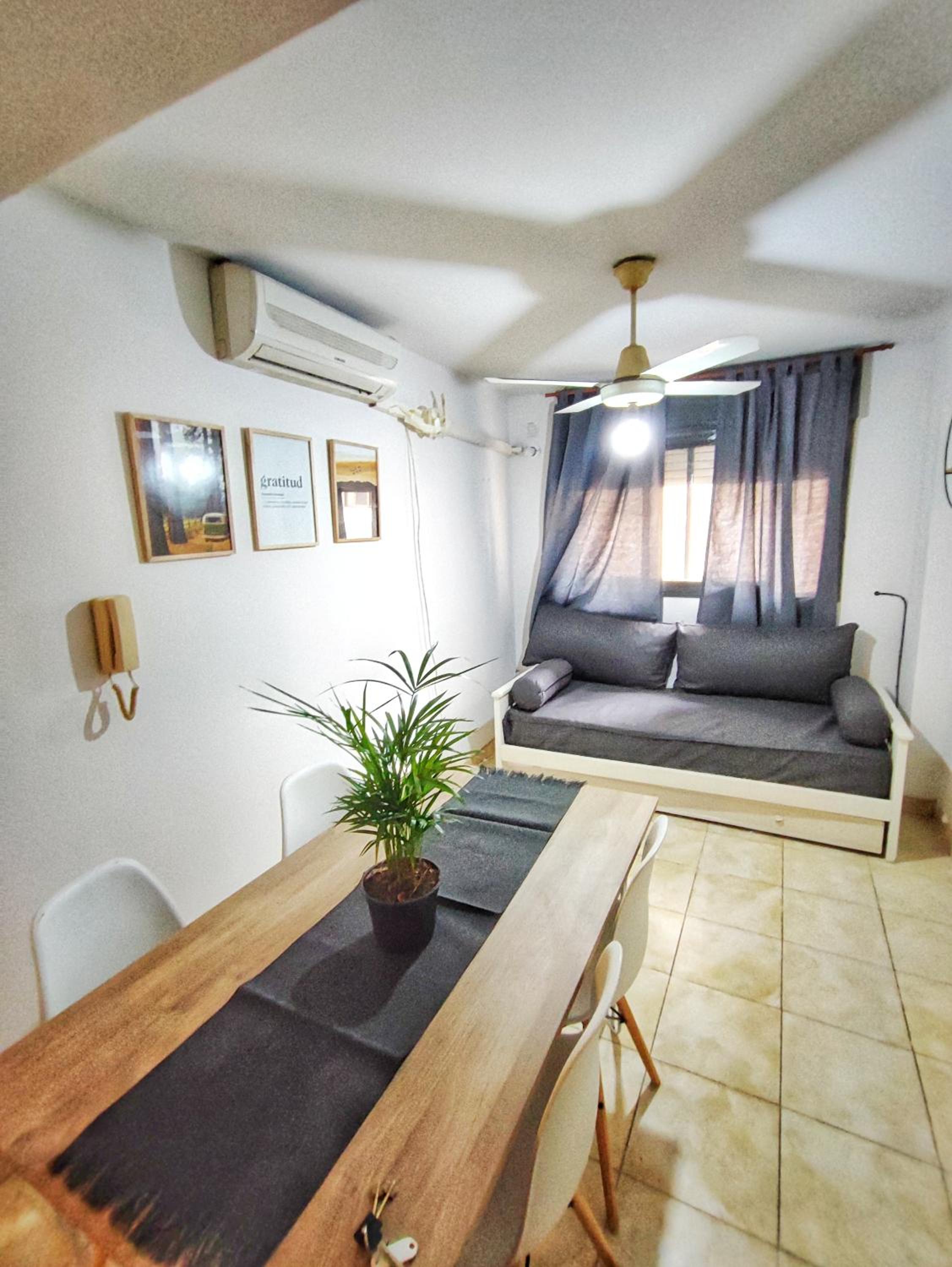 Departamento caseros pleno centro de la ciudad