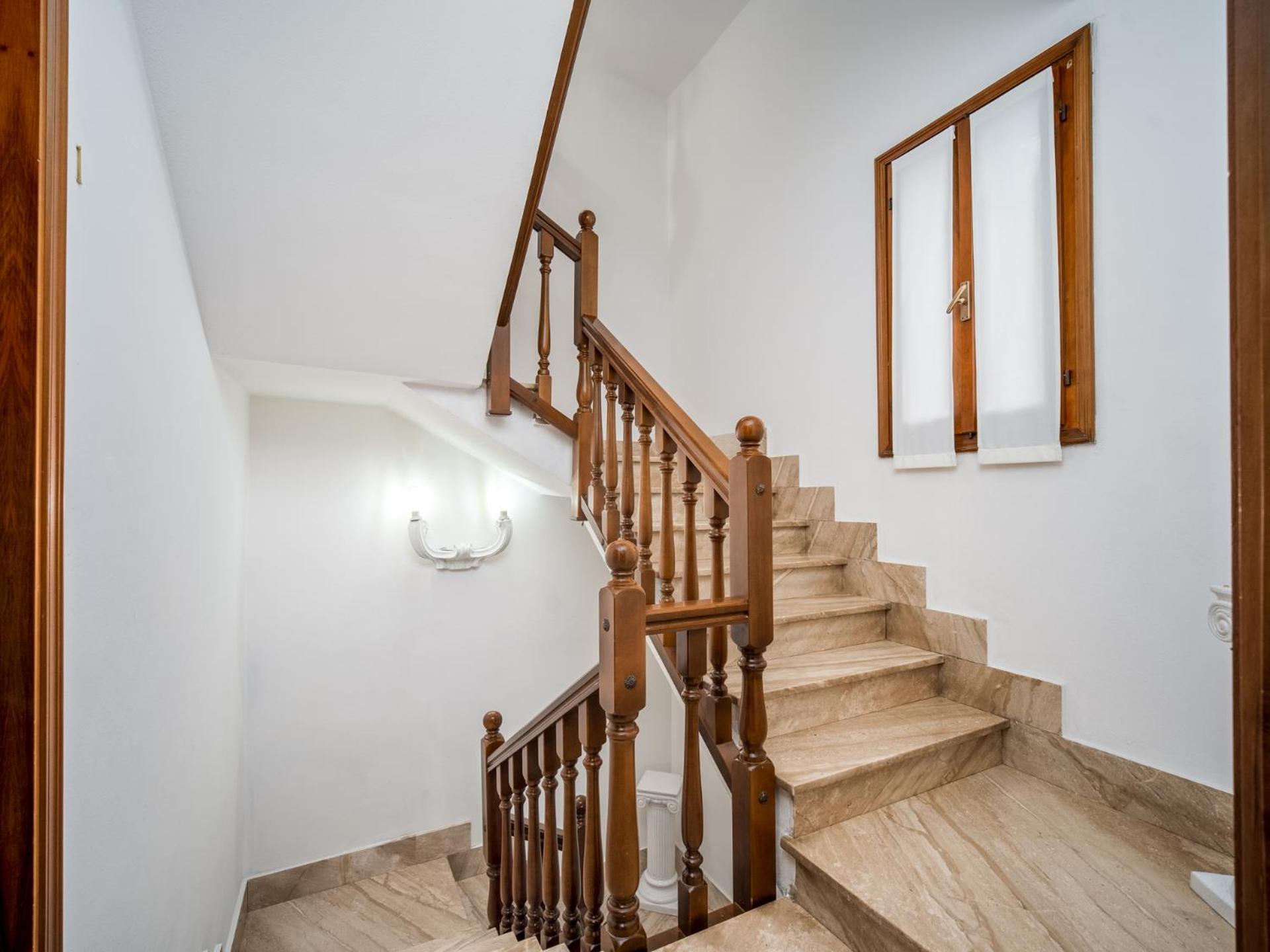 J-Guest House