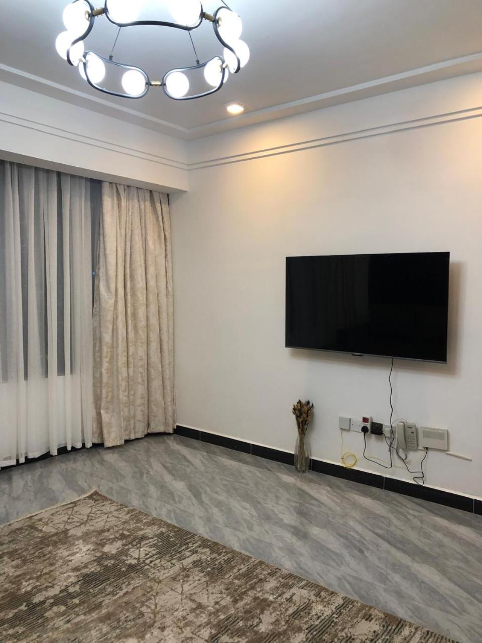 StarLuxe Condo
