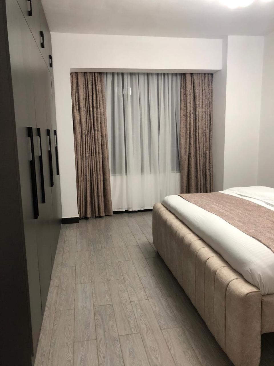 StarLuxe Condo